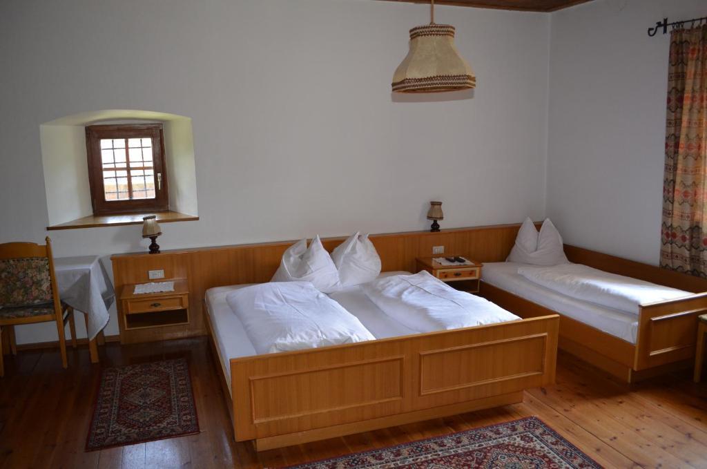Ansitz Goller Hotel Разун ди Сопра Стая снимка
